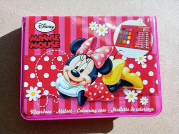 Set de 24 couleurs Minnie Mouse