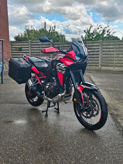 Honda Africa twin 2024 DCT 1000km, Motoren, Motoren | Honda, Bedrijf, Ophalen
