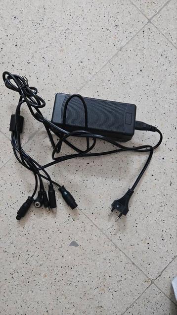 New- universal electric scooter charger, Fietsen en Brommers, Ophalen, Nieuw