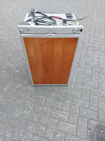 Dometic absorptie tafelmodel camping caravan koelkast op gas, Enlèvement ou Envoi, Utilisé