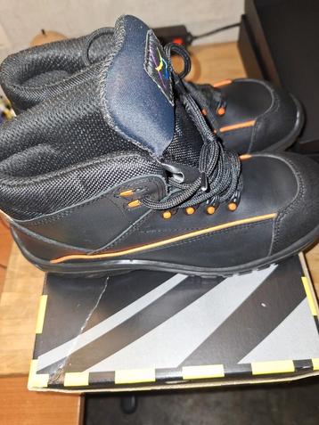 Chaussures sécurité 41 beschikbaar voor biedingen