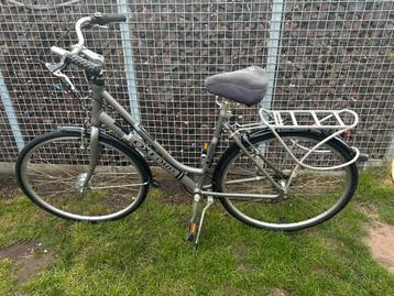 Mooie dames fiets oxfort beschikbaar voor biedingen