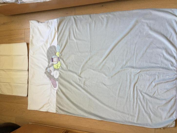 Dekbedovertrek Noukie's voor babybed 120x60, Kinderen en Baby's, Kinderkamer | Beddengoed, Nieuw, Dekbedovertrek, Grijs, Jongetje of Meisje