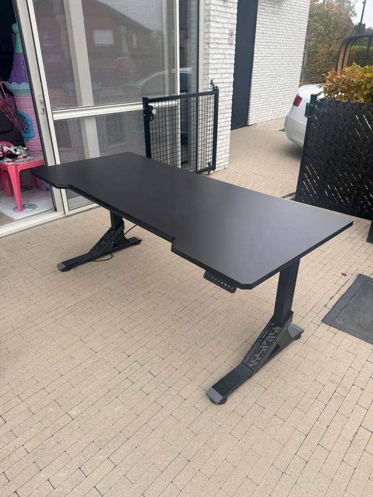 Electrische gaming desk 180cmx80cm, Huis en Inrichting, Bureaus, Zo goed als nieuw, Ophalen