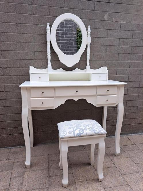 Make-up tafel met kruk, Huis en Inrichting, Tafels | Kaptafels, Zo goed als nieuw, 100 tot 150 cm, 50 tot 100 cm, Hout, Ophalen