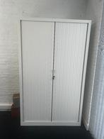 Witte archiefkast met schuifdeuren en sleutel, Ophalen, Zakelijk, 100 tot 150 cm, Zo goed als nieuw