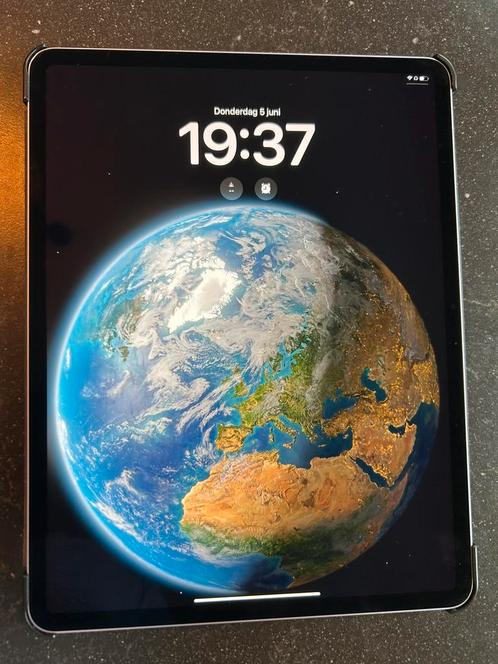 Apple ipad air 2022, Computers en Software, Apple iPads, Zo goed als nieuw, Apple iPad, Ophalen