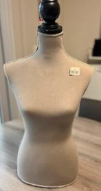 Paspop torso nieuw, Enlèvement