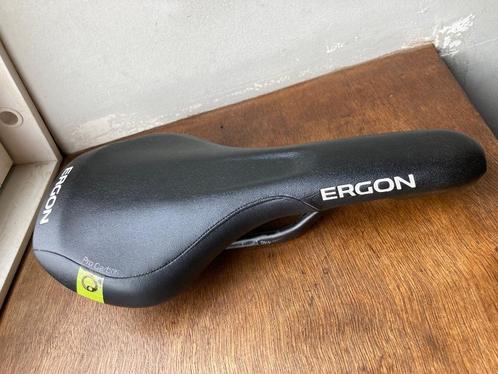 Selle Ergon sme-3 Pro Carbon taille M/L, Fietsen en Brommers, Fietsonderdelen, Zo goed als nieuw, Algemeen, Zadel, Ophalen of Verzenden