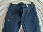 Lage zwarte jeans freemanT.porter maat 29 met knoopsluiting, W28 - W29 (confectie 36), Zo goed als nieuw, Zwart, Verzenden