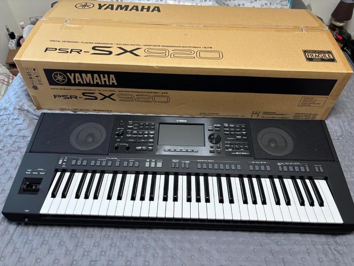 Yamaha Psr-Sx920 met doos en factuur 17.07.25 en L7 black ., Muziek en Instrumenten, Keyboards, Zo goed als nieuw, 61 toetsen