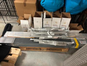Valkquattro montage platform voor 25 zonnepanelen beschikbaar voor biedingen