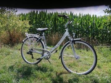 Damesfiets oxford! Bijna nieuwstaat! In orde!!  beschikbaar voor biedingen