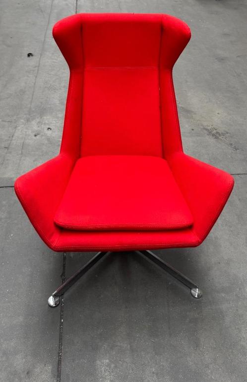 Rode fauteuil Parri, Huis en Inrichting, Fauteuils, Zo goed als nieuw, Stof, 50 tot 75 cm, Minder dan 75 cm, Ophalen