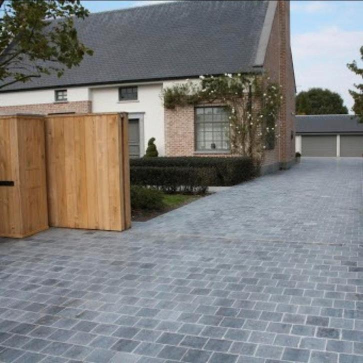 Blauwsteenklinkers 20x20x5cm - 17,6m² - spotprijs, Tuin en Terras, Tegels en Klinkers, Zo goed als nieuw, Klinkers, Ophalen of Verzenden