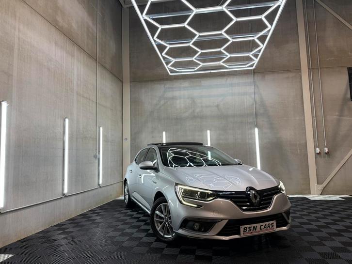 RENAULT MEGANE/PANO/CAMERA/SFEER/1EIGENAAR/GARANTIE, Auto's, Renault, Bedrijf, Te koop, Mégane, ABS, Benzine, Euro 6, Berline