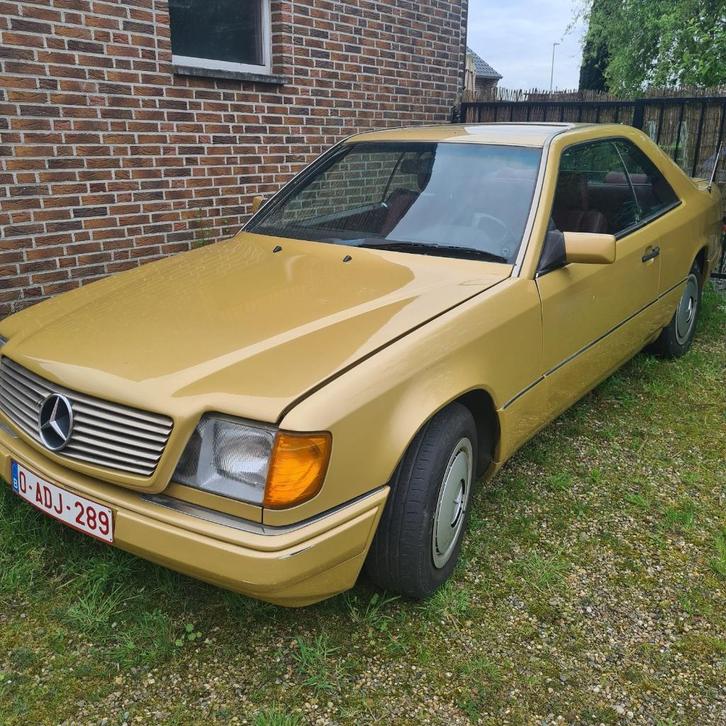 mercedes 230CE, Auto's, Oldtimers, Particulier, Lederen bekleding, Zetelverwarming, Mercedes-Benz, Benzine, Coupé, 3 deurs, Handgeschakeld