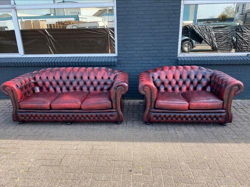 Springvale Chesterfield 3+2 zetels rood GRATIS GELEVERD, Huis en Inrichting, Zetels | Voetbanken en poefs, Leer, Ophalen of Verzenden