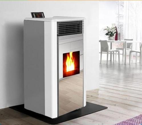 Toonzaal model Pelletkachel 15kw 1jaar garantie, Huis en Inrichting, Kachels, Zo goed als nieuw, Vrijstaand, Pelletkachel, Hout