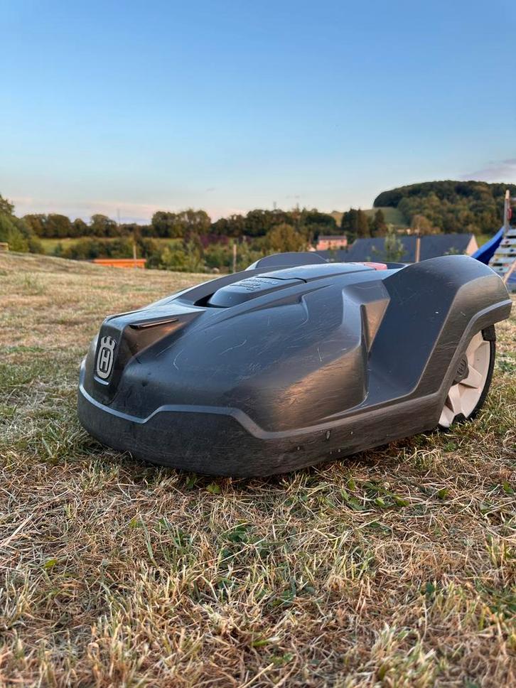 Tondeuse Robot Husqvarna automower320, Tuin en Terras, Robotmaaiers, Gebruikt, Meer dan 25 cm, Met regensensor, Ophalen