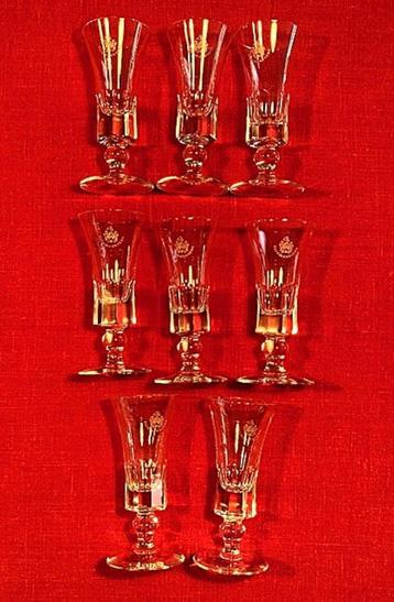 Oude Elixir d'Anvers glaasjes beschikbaar voor biedingen