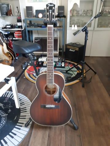 Fender Paramount PS-220E Parlor Mahogany ACB inc Hardcase, Musique & Instruments, Enlèvement, Comme neuf, Guitare Western ou Guitare Folk