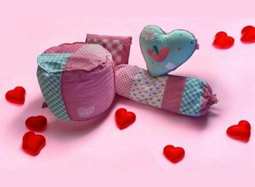 ✨️LIEF Kussenset in werkelijk Uitstekende Staat✨️, Huis en Inrichting, Woonaccessoires | Kussens, Zo goed als nieuw, Roze, Hartvormig