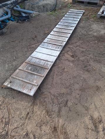 Loopplank voor dieren beschikbaar voor biedingen