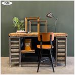 Oude industriële werkbank cq bureau / sidetable met lades, Huis en Inrichting, Ophalen, Gebruikt, 100 tot 150 cm, Metaal