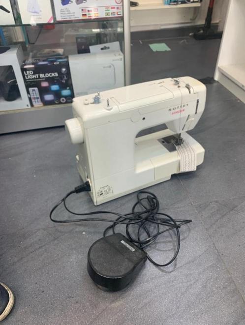 Singer 3515 elektrische naaimachine, Hobby en Vrije tijd, Naaimachines en Toebehoren, Zo goed als nieuw, Naaimachine, Singer, Ophalen
