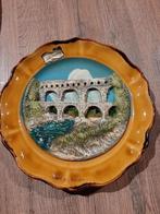 Très belle assiette décorative en relief, Antiek en Kunst, Antiek | Wandborden en Tegels