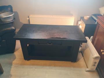 SALON/KITCHEN TABLE MASSIVE WOOD: URGENT SALE beschikbaar voor biedingen