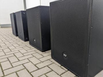 4 X RCF 8003 subwoofer 18'' disponible aux enchères