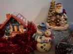 Lot kerstmateriaal, ballen, slingers, huisjes alles 15€, Diversen, Kerst, Ophalen of Verzenden, Zo goed als nieuw