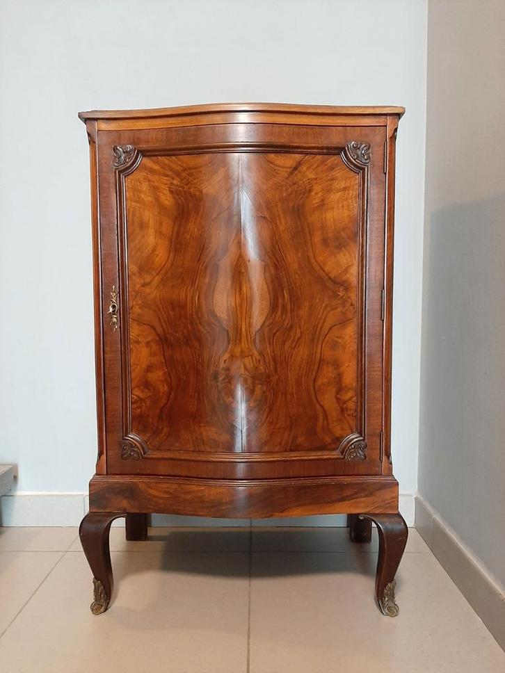 Stijlvolle kast 91 cm H x 64 cm B x 41 cm D, Antiek en Kunst, Antiek | Meubels | Kasten, Ophalen