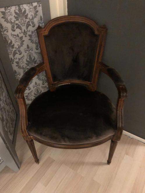 Belle chaise pour femme avec housse en velours brun antique., Antiquités & Art, Antiquités | Meubles | Chaises & Canapés, Enlèvement