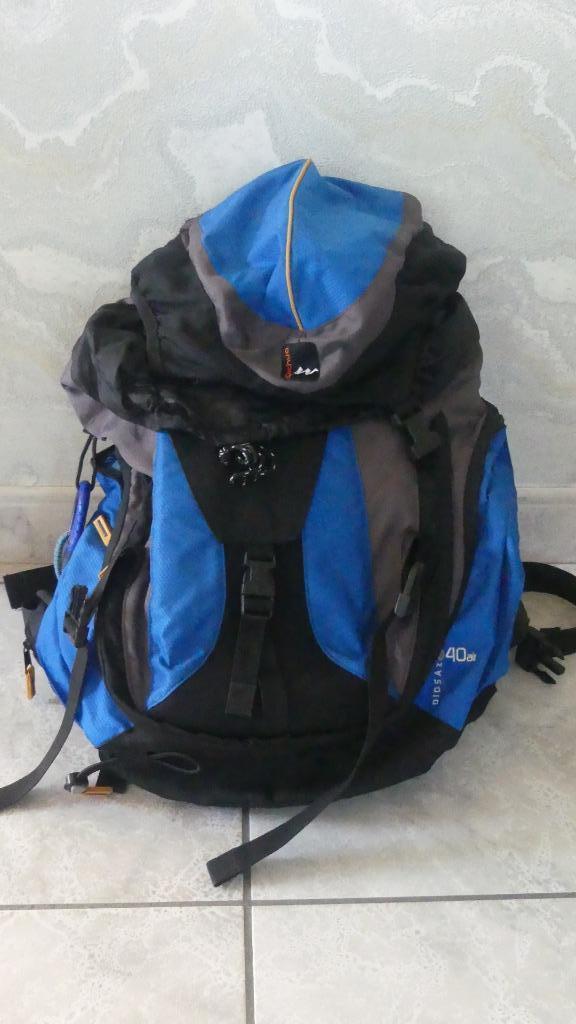 rugzak quechua 40 air, Sport en Fitness, Bergsport en Wandelen, Zo goed als nieuw, Rugzak, Ophalen