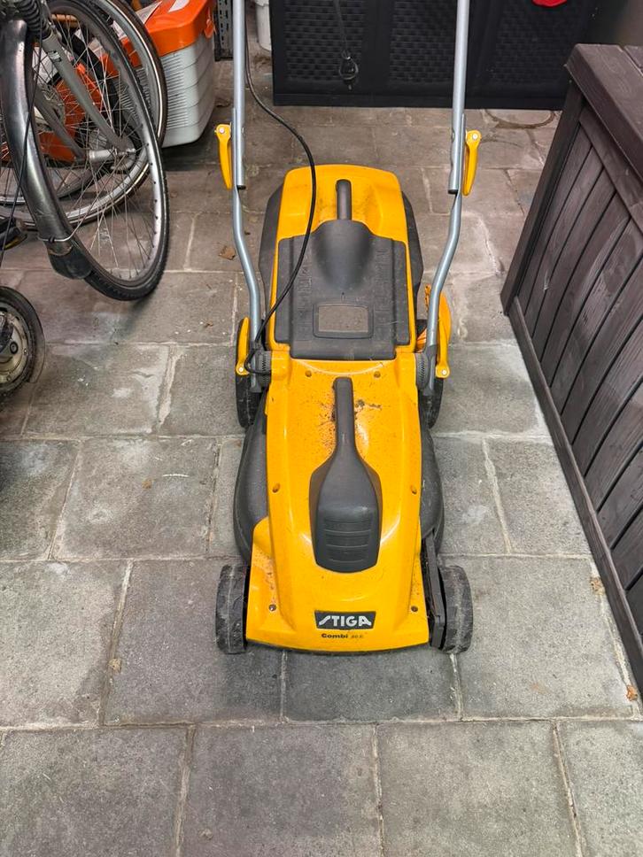 Tondeuse électrique STIGA Combi 40 E, Jardin & Terrasse, Tondeuses à gazon, Utilisé, Tondeuses à gazon électriques, 30 à 39 cm