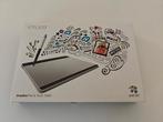 Wacom Intuos Pen & Touch Tablet M GRATIS, Ophalen of Verzenden, Zo goed als nieuw, Bedraad, Wacom