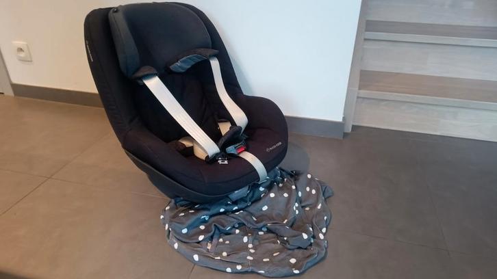 Maxi cosi autostoelen 0+ en 1/2 en familyfix, Kinderen en Baby's, Autostoeltjes, Gebruikt, Maxi-Cosi, 0 t/m 18 kg, Isofix, Slaapstand