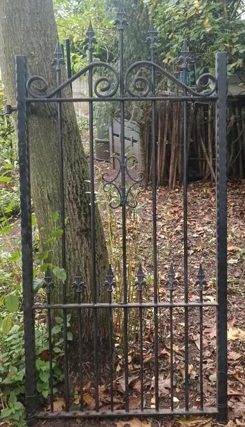 Smeedijzeren poort landelijke stijl beschikbaar voor biedingen