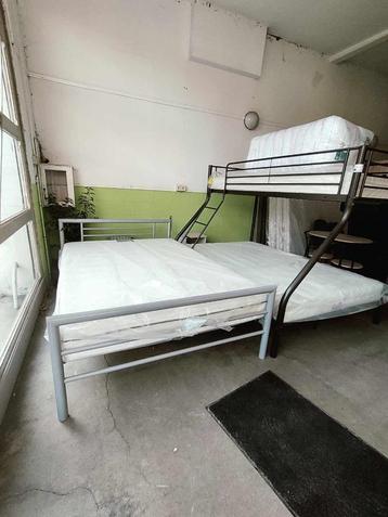Lit double avec sommier à lattes (avec matelas), Enlèvement ou Envoi, Neuf, Queen size, 200 cm