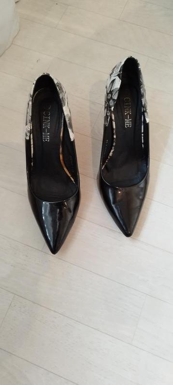 soulier deux couleur beschikbaar voor biedingen