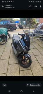 Horwin sk3 125cc +/-800km, Fietsen en Brommers, Ophalen, Zo goed als nieuw