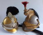 Twee franse helmen met kam; gendarme en cuirassier, Ophalen, Landmacht, Helm of Baret
