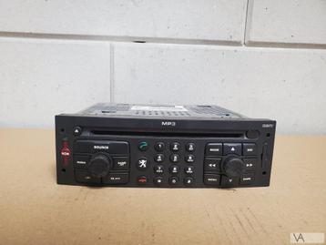Peugeot 207 / 307 radio cd met navigatie 96632917xt rt3 €100 beschikbaar voor biedingen