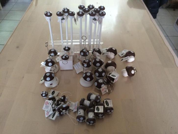 Paddenstoel Pitou bruin van BB collectie UITVERKOOP, Kinderen en Baby's, Kraamcadeaus en Geboorteborden, Nieuw, Kraamcadeau, Ophalen of Verzenden