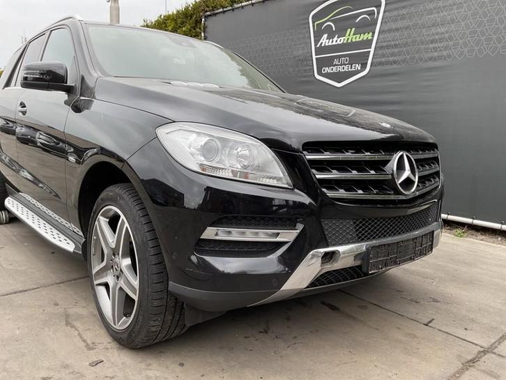 BUMPER VOOR ML III (166) (|A1668851225|A16688512259999|), Auto-onderdelen, Carrosserie, Bumper, Mercedes-Benz, Voor, Gebruikt