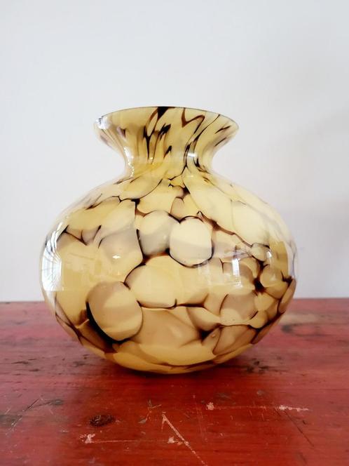 Vase art déco en verre opalin, Verreries de Scailmont, Henri, Antiquités & Art, Antiquités | Verre & Cristal, Enlèvement ou Envoi