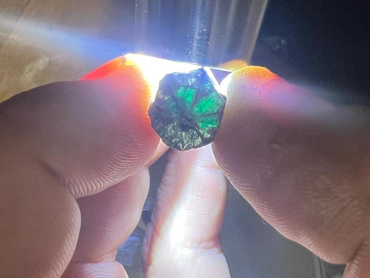 Smaragd, Verzamelen, Mineralen en Fossielen, Overige typen, Ophalen of Verzenden